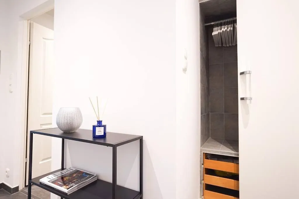 Next To Danube Canal, 5 Min To City Center With Metro Wiedeń Apartament